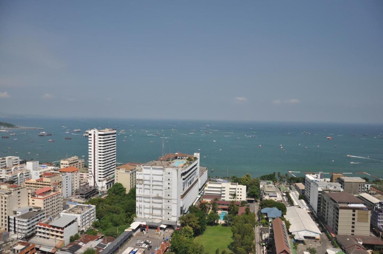 The Base Central Pattaya Seaview Exterior photo