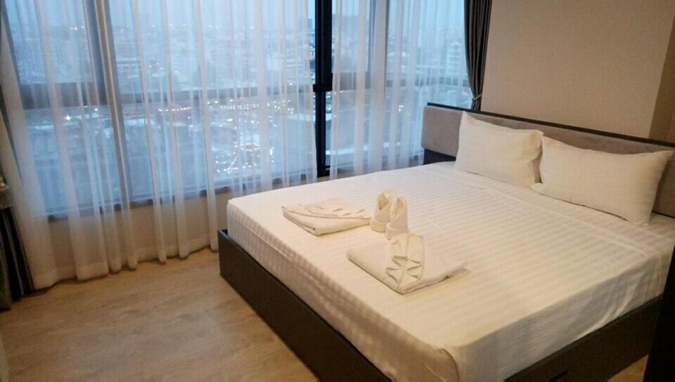 The Base Central Pattaya Seaview Exterior photo