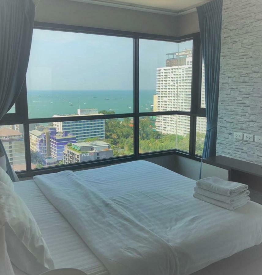 The Base Central Pattaya Seaview Exterior photo